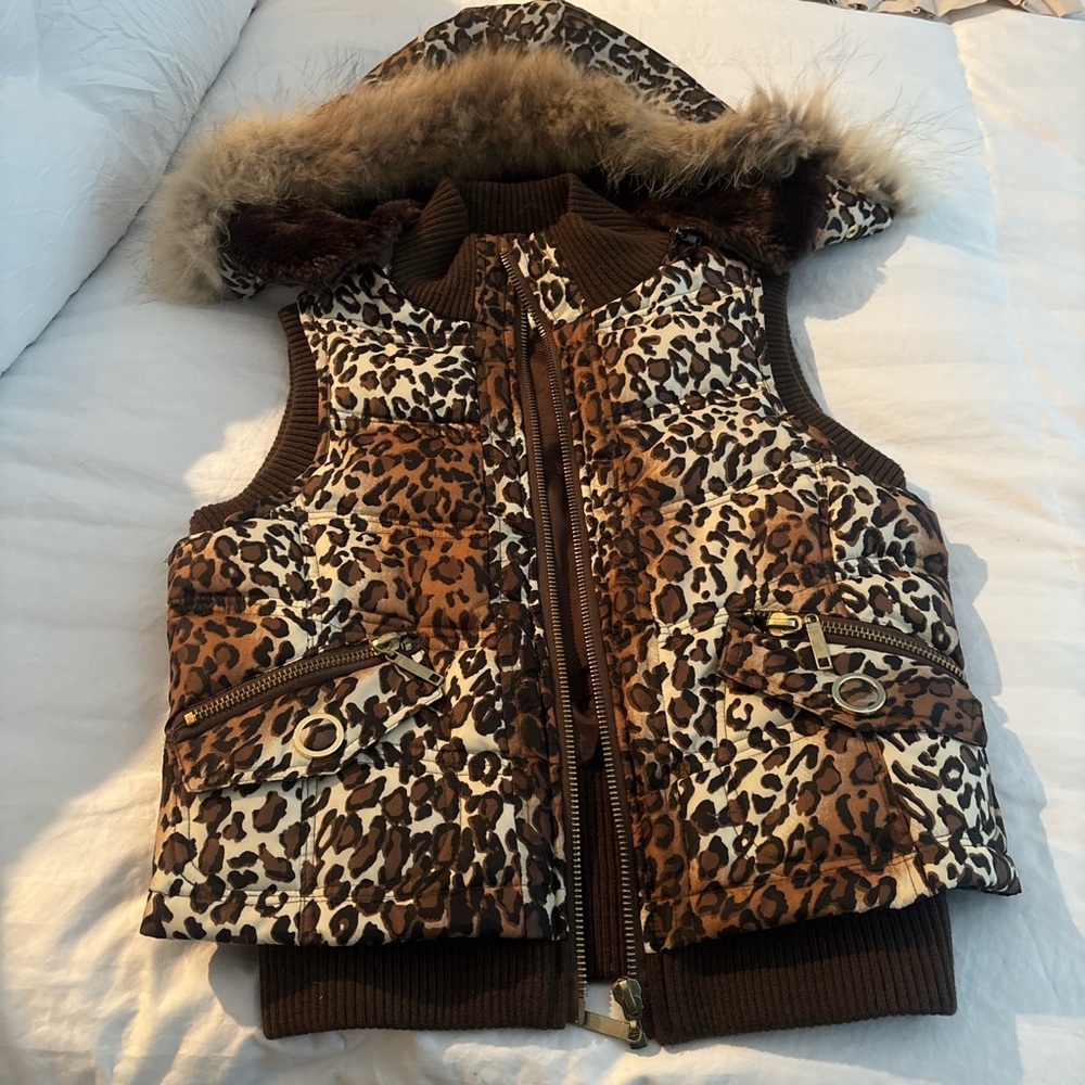 Cache Leopard Print Vest with Faux Fur Trim